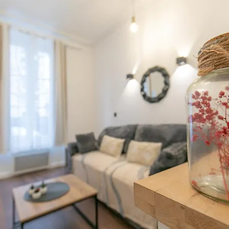 Beautiful 2persons Montparnasse - Commandeur Apartment